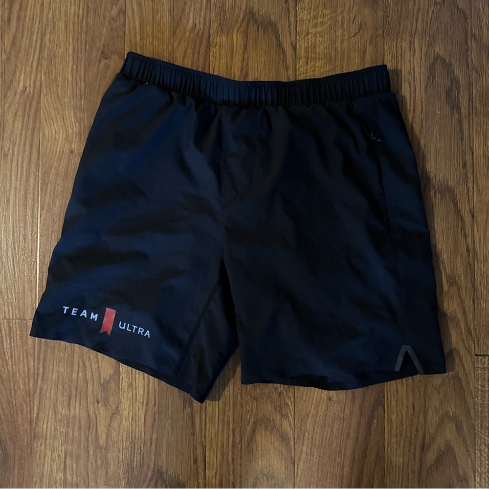 Rhone 2021 Team Ultra Michelob Ultra Men's Medium Shorts - NYC Marathon